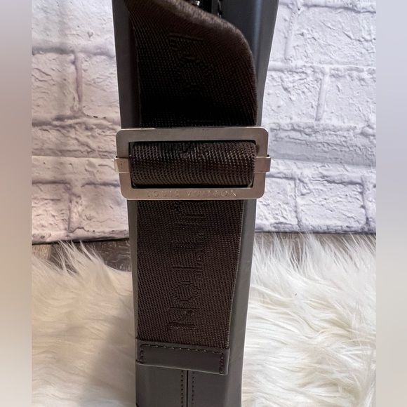 NEW ARRIVAL Louis Vuitton Bobby Shoulder Bag M46520 Monogram Glacé Crossbody - Picture 4 of 16